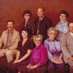 Janice_Browning, Her Mom and Brothers and Sisters_1975