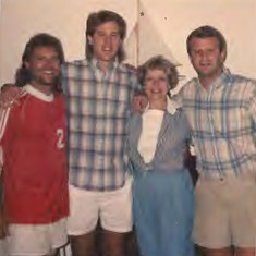 Reid boys with Mom, guess which one went to college
