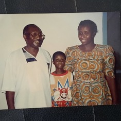Papa, Mama & Mawunyo.