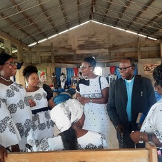 One year memorial service at Wegbe-Kpalime. Rev. O.K. Klu interacting with the family of the late Rev. S.K. Asamoah after church. 15.05.2022