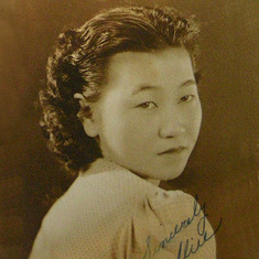 We were sad to hear that Alice Kawasuna Nakahara, eldest and last surviving sibling of the five Kawasuna sisters passed away on April 6, 2015 in Honolulu, Hawaii. It is the end of an era.