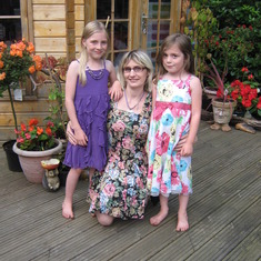 Julie and her girls 1st Sept 2012 (1)