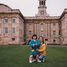 After some long periods of separation, Yun was overjoyed to be with her mother again in the UK. Our first day trip in England, taken near Clifford's Tower in York, 1995.在英国York城，第一次家庭旅游。