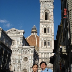 In front of Il Duomo in Florence, 2005 意大利佛罗伦萨大教堂，2005。