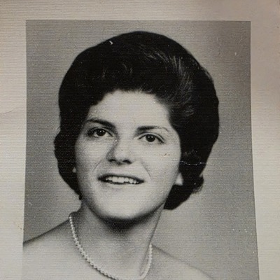 JoAnn M Tomaziefski