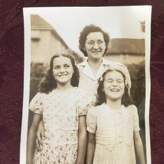 Grandma Buzzie, Joanne & Jean