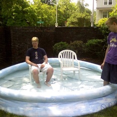 Joel with Michael Maves chilling in the pool-Phi Kapp Tau at U of W, Photo from Joel Shapiro