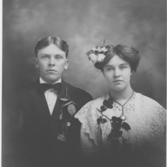 Wedding photo of Johanna  Janesovsky and Henry Dierks_April 1911