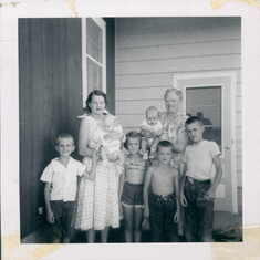 Nebraska Clan II - Wade, Mom holding baby Jean, Cousin Anita, Aunt Carrie holding baby Vic, Cousin Loy, Jack  1956