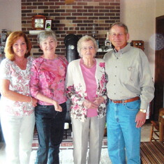 John W His Mom & Sisters