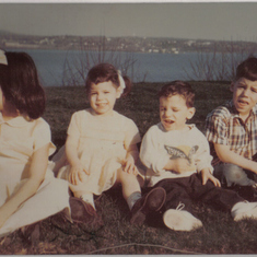 4onthebluff.
It was a fine Easter.  I LOVE that sweatshirt that Anthony is wearing!  It was his favorite.