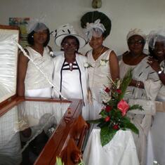 Evelyn, Mama, Patience, Mrs Ndumbe & Marie