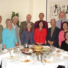 Dinner hosted by CAMOC Board members, Chicago. FrontCenter: HupingLing, BackCenter: John Jung,2008.