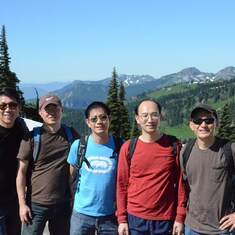 hiking Mt Rainier w/ friends