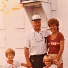 Dad, daughter Diane, grandkids Bryan and Kyle on Trip to Florida from Canada 1983?