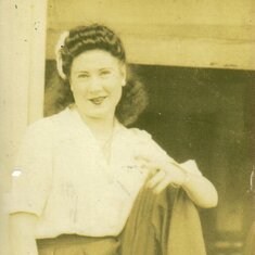 Pauline King Taylor - Jonathan's Great-grandmother - maternal grandmother of Jonathan's Mother.