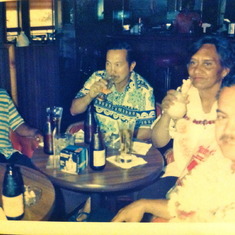 Dad, Unko Harold Wong, Aunty Daling, & Unko Jessie . .sucking em up