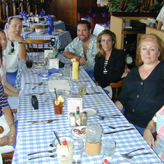 Joyce with Melinda, Darryl, ??, Dana, Marsha & Roz - Honolulu, HI, April, 29, 2001