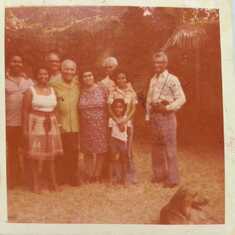 Juds, Mich, Unca Roy, Ms. Mons, Guy Bromley, Odel Fleming, Uncle Eric, Juds, Ron and Tiger in front