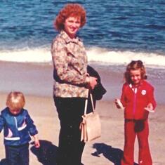 Atlantic City, NJ with her children