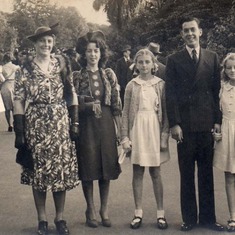 First trip away from home to visit Auntie Clair (on L) Mom, brother Ralph, with cousins Joan and Nola, Sidney Zoo, Australia