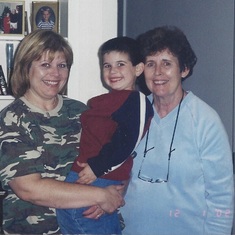 Ronde, Gabe & Granny (Julia)