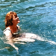 4)7/1996: Santorini – mermaid Julia jumped off the boat we were on to go for a swim!  (