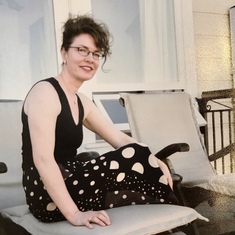 9/2003: SF – I like this portrait of Julia I took on her balcony