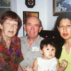 Grandma, grandpa Jazmín and me. ♥️♥️