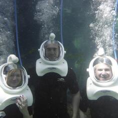 Julia, Jamie, David Underwater adventure2