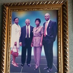 Oldest sister Yejide, parents and second born, egbon Folahan