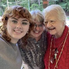 Evelyn visiting Grandma Katherine, summer 2021