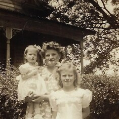 Mable, Kathryn & Margaret - Easter Sunday, 1946