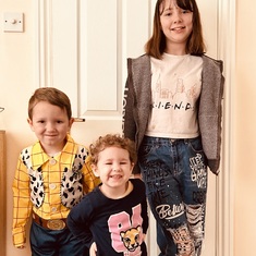 They are definitely growing up… look at little sassy pants in front xxx