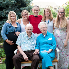 2018 - Mom & Dad with the five grandchildren: L-R Taylor, Caelen, Anten, Livia, Juliane