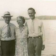 Dad with his parents, Lester & Mabel Bensen