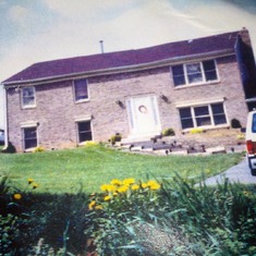 This is the house that Mom and Dad had built in Hagerstown Maryland.  We loved that house!