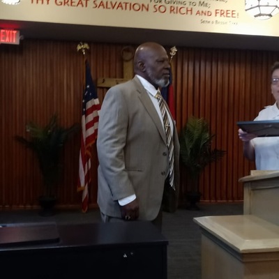 Kenneth J Mincey