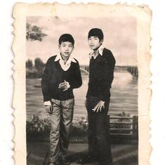 1975 Ken and cousin in Vietnam