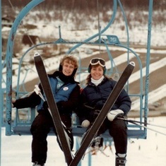 Phyllis & Kim on the lift at Blue Mountain