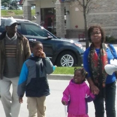 His last visit to the us. Kofi  his grandchildren and Frances.