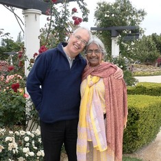 2006 - Peter and Kotha at Hunter Valley Gardens