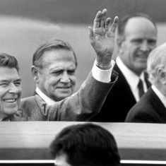 President Ronald Reagan, U.S. Rep. John Duncan Sr., Mayor Kyle Testerman, and U.S. Rep. Jimmy Quillen. 1985