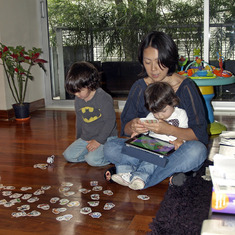 _4138746- Kyoko, Kaya and Ethan at home In Polanco, MX, Playing Game.