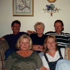 Mom and her siblings (back: Rick,her half-brother, her sister Pam, her brother Craig; front: Mom and her sister Tracy