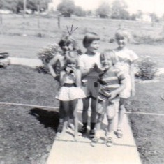 Mom as a child in Ontario,OR (she is in back, left)