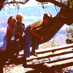 LaRae's kids at Grand Canyon