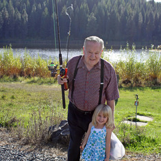 dad fishing with josie