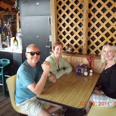 Inna, TC, & Larry in a Florida seafood shack