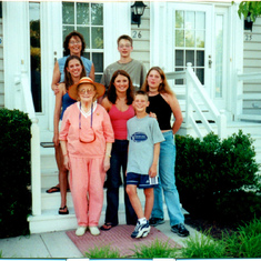 Laura (right) with (from left) Aunt Evey, cousin Sarah, Grandma Irene, Woody, cousins Nicole & Matt